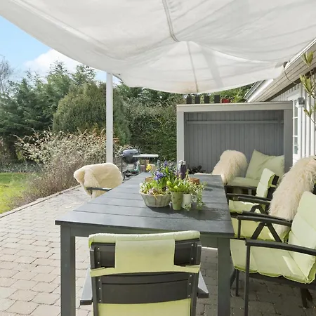 Awesome In With Kitchen בית נופש *