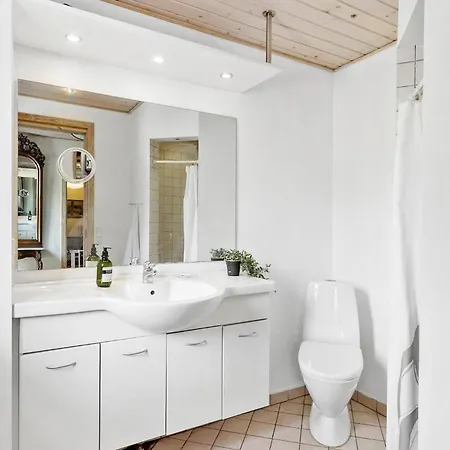 Awesome In With Kitchen בית נופש