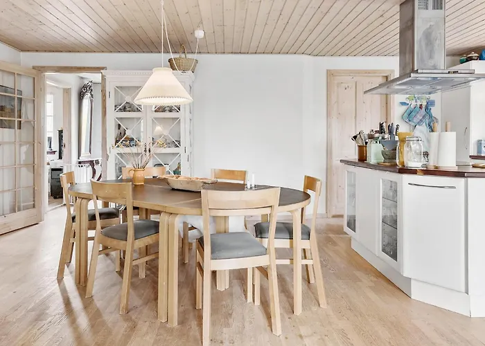 Vakantiehuis Awesome In With Kitchen